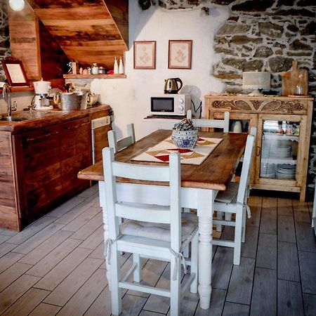 Chalet In Pietra E Legno Con Caminetto Inverso Pinasca Eksteriør billede