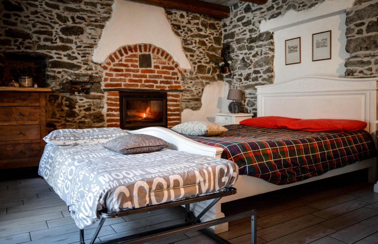 Chalet In Pietra E Legno Con Caminetto Inverso Pinasca Eksteriør billede