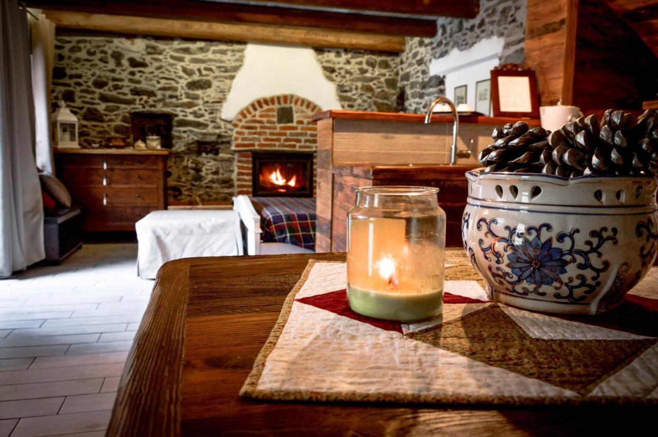 Chalet In Pietra E Legno Con Caminetto Inverso Pinasca Eksteriør billede