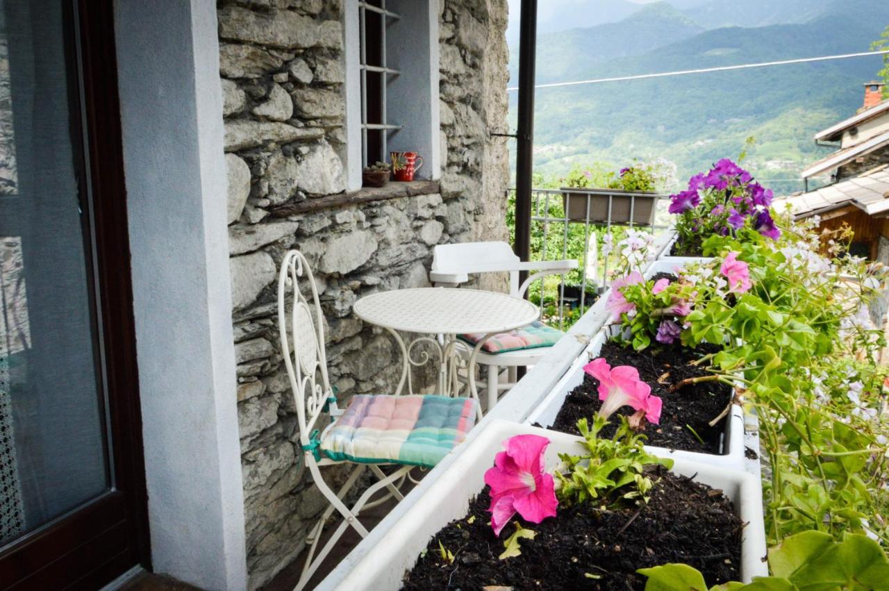 Chalet In Pietra E Legno Con Caminetto Inverso Pinasca Eksteriør billede