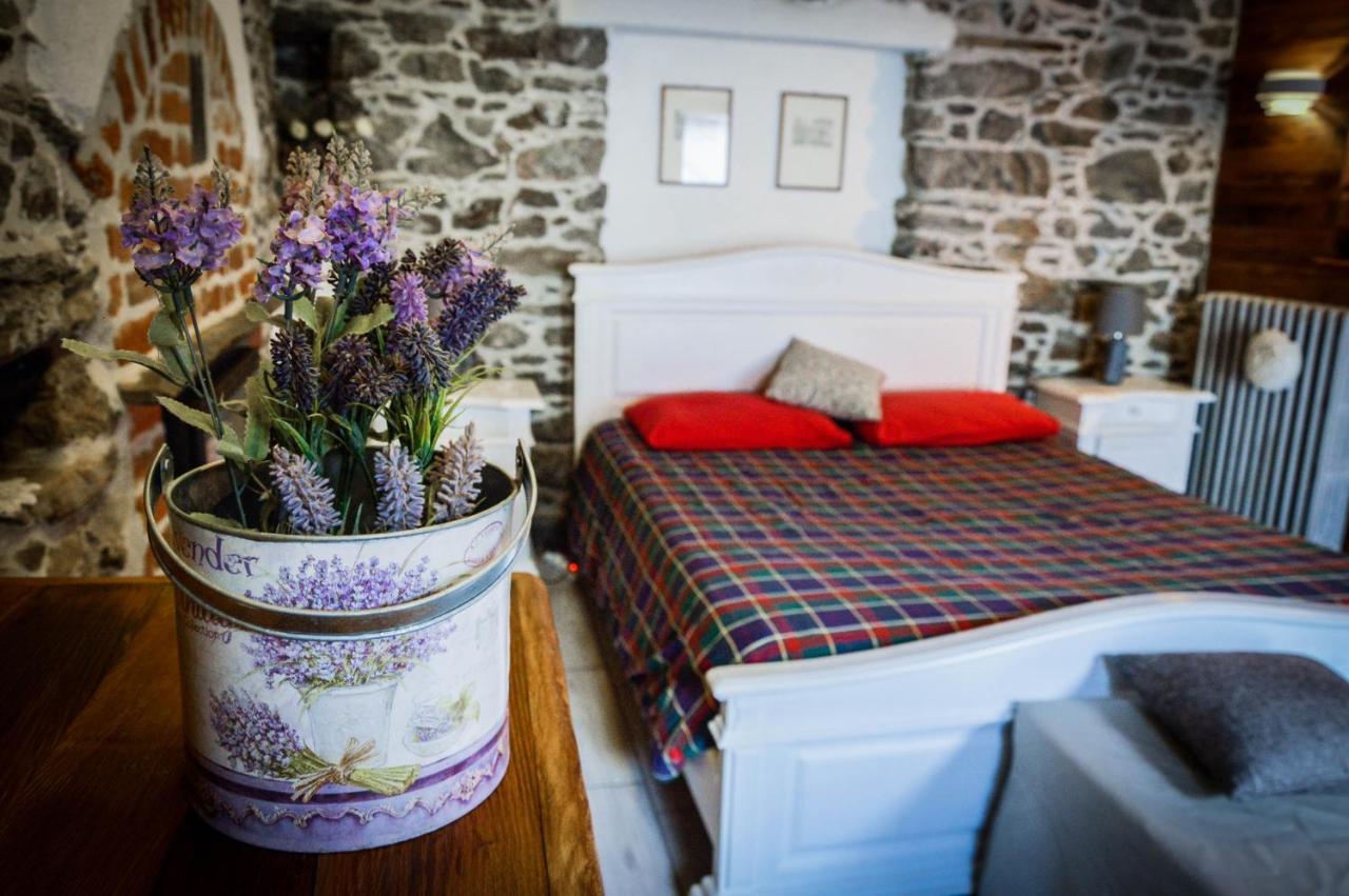Chalet In Pietra E Legno Con Caminetto Inverso Pinasca Eksteriør billede
