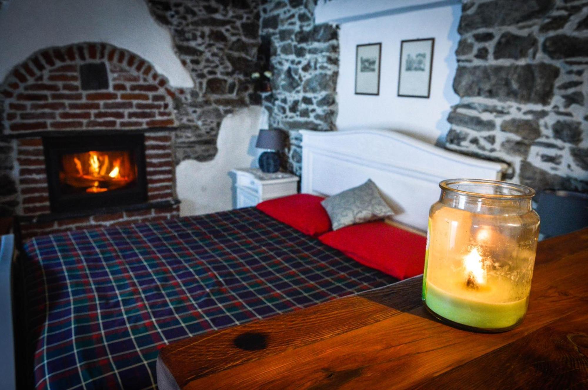 Chalet In Pietra E Legno Con Caminetto Inverso Pinasca Eksteriør billede