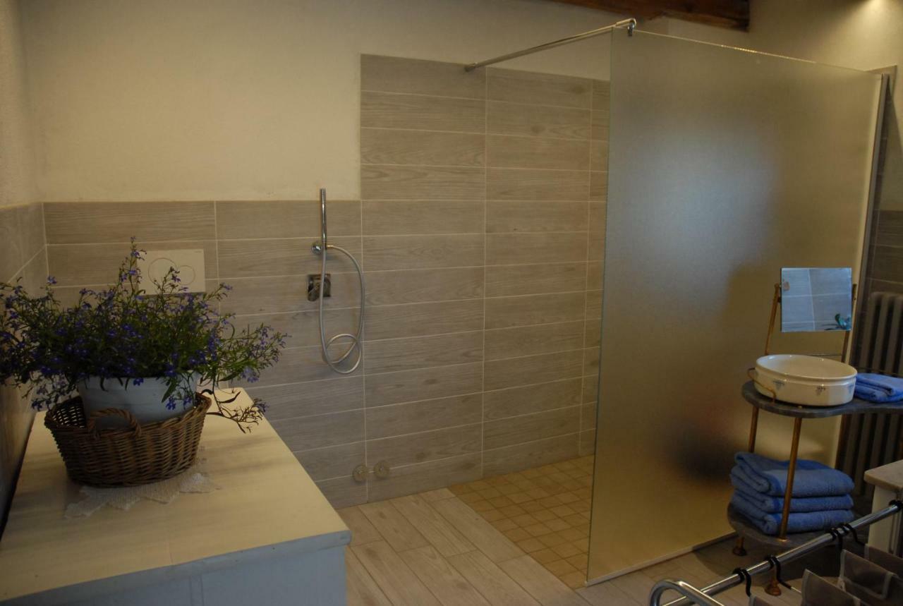 Chalet In Pietra E Legno Con Caminetto Inverso Pinasca Eksteriør billede