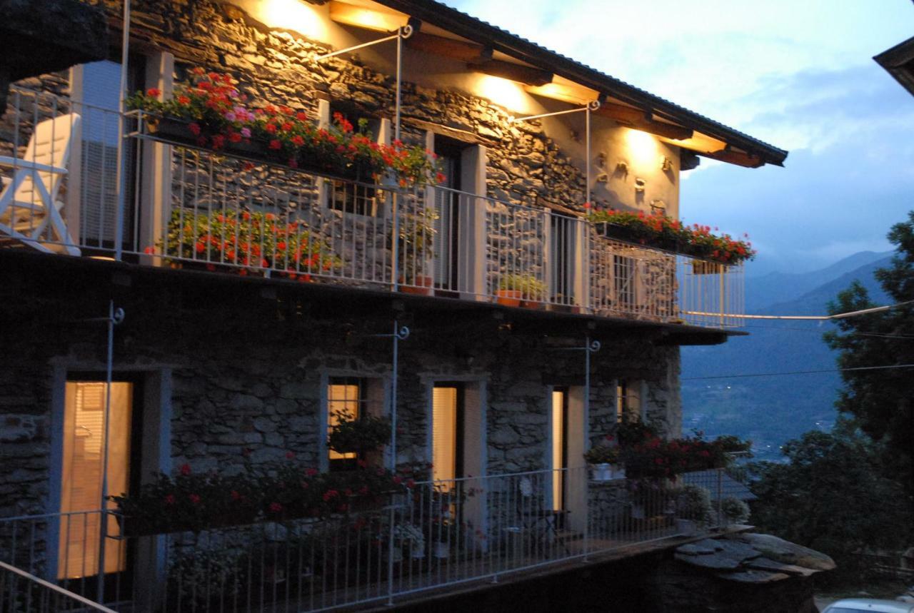 Chalet In Pietra E Legno Con Caminetto Inverso Pinasca Eksteriør billede